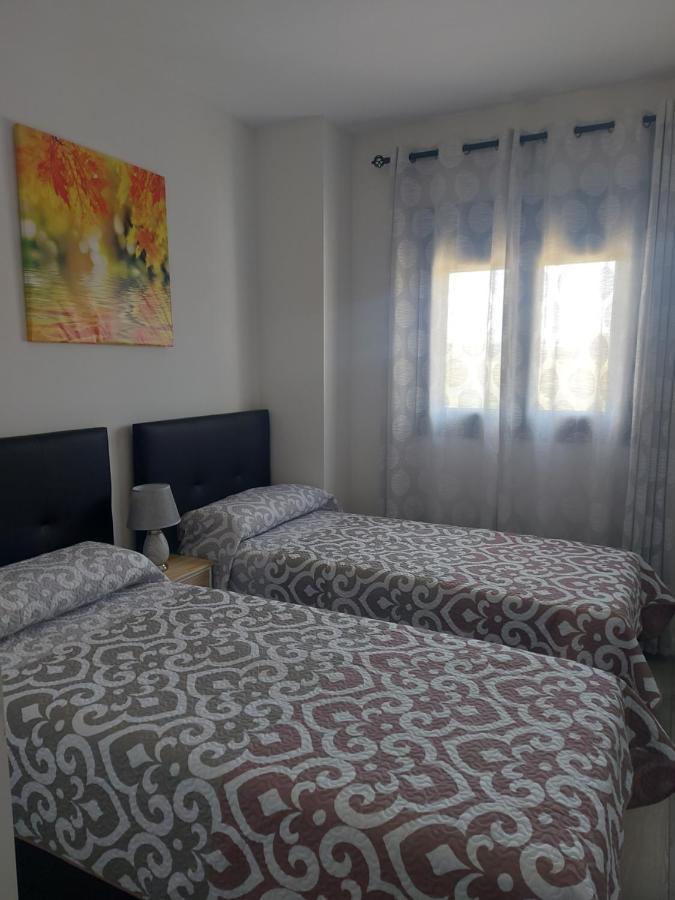Apartamento Valle-Niza: Beachfront Retreat in Velez-Malaga Exterior photo