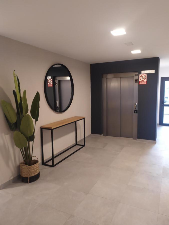 Apartamento Valle-Niza: Beachfront Retreat in Velez-Malaga Exterior photo